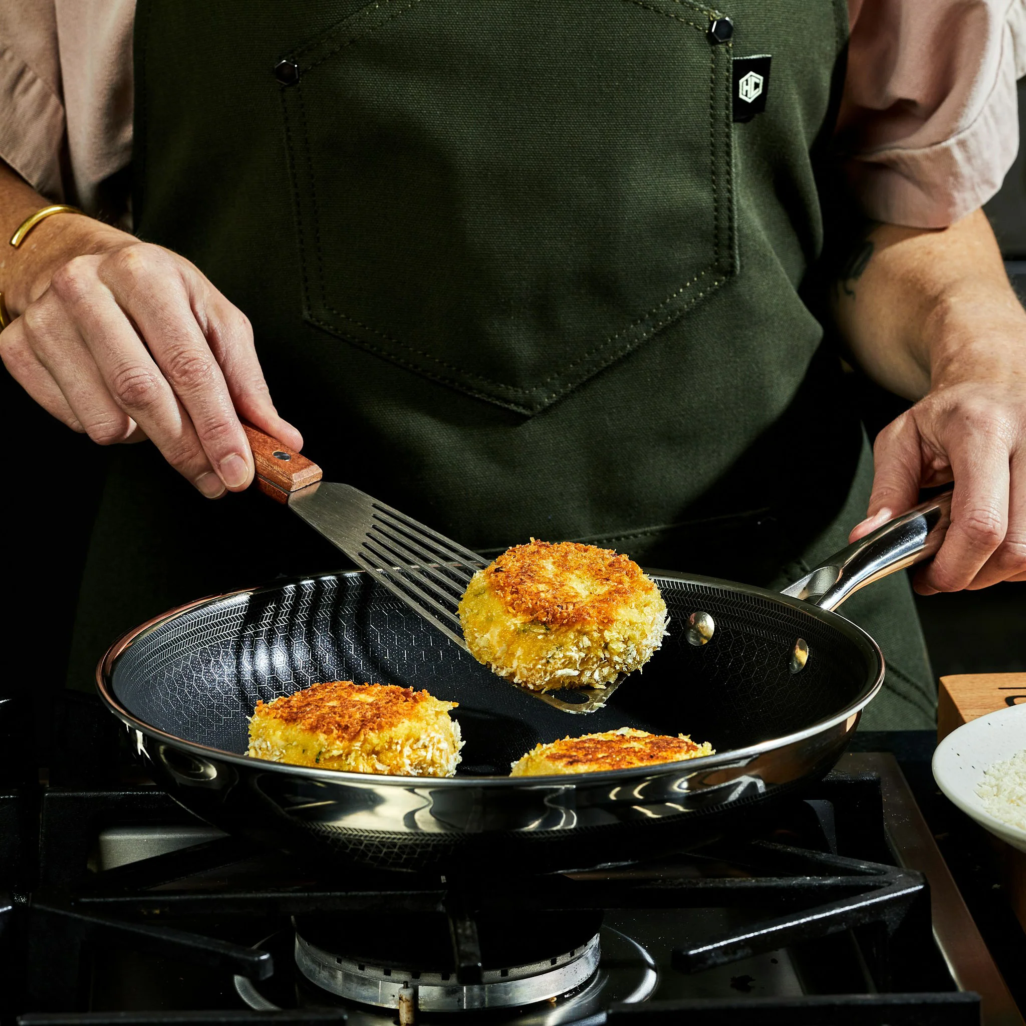 10" Hybrid Pan (25cm) - Image 7